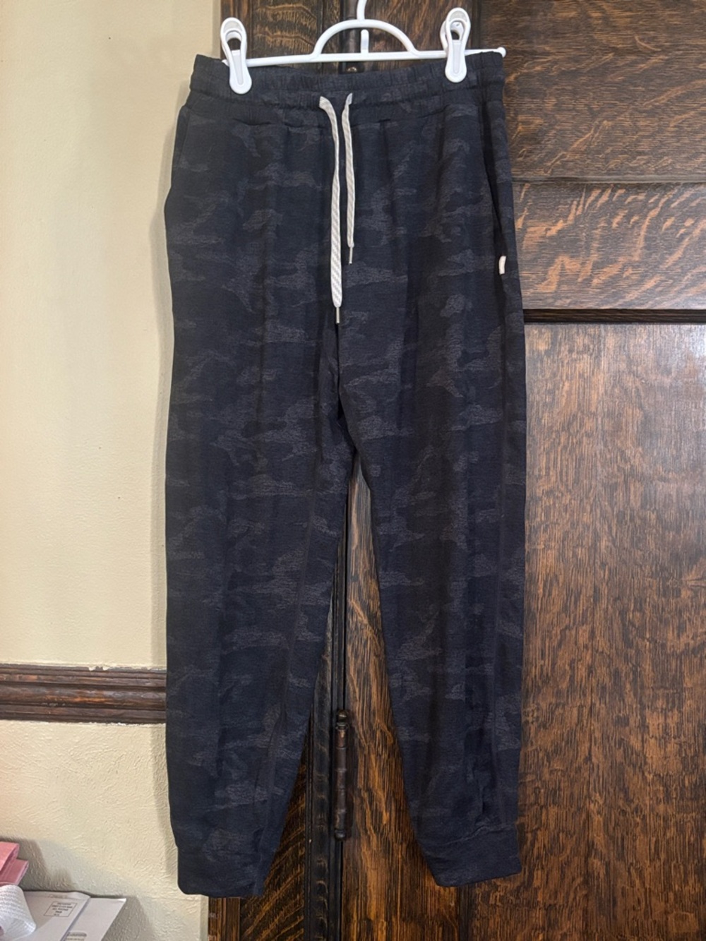Vuori Camo Joggers